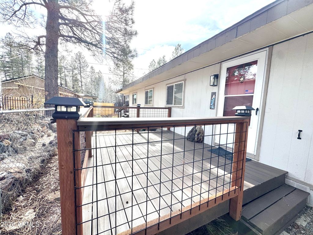 45 E Fairlane Road, Munds Park, AZ 86017