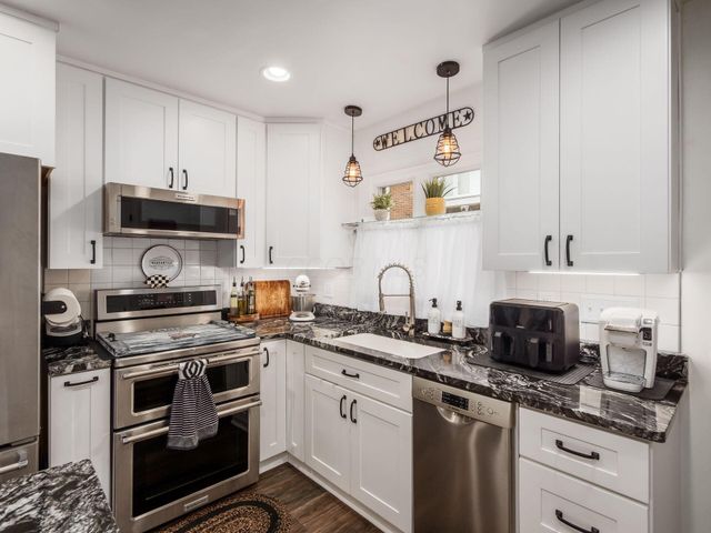 108 E Dublin Granville Road, O, Worthington, OH 43085