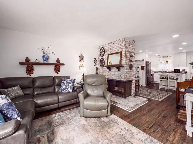 108 E Dublin Granville Road, O, Worthington, OH 43085