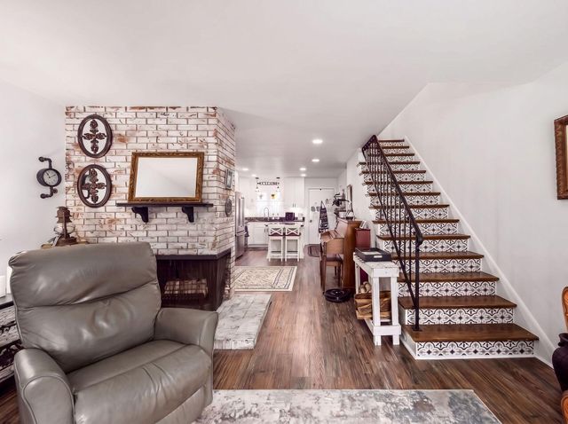 108 E Dublin Granville Road, O, Worthington, OH 43085