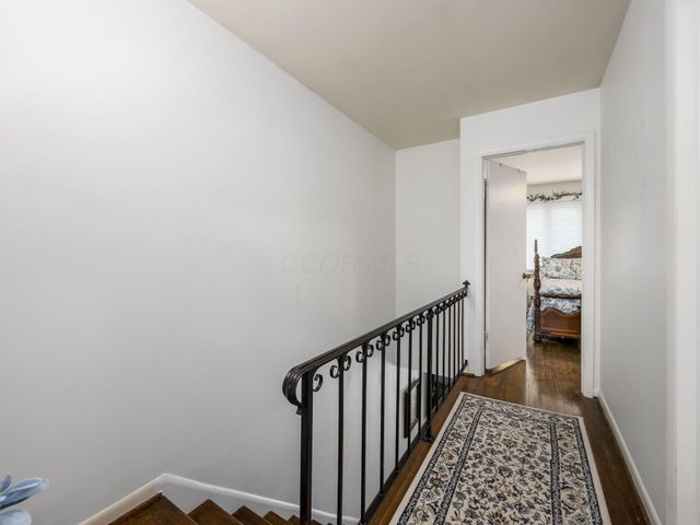 108 E Dublin Granville Road, O, Worthington, OH 43085