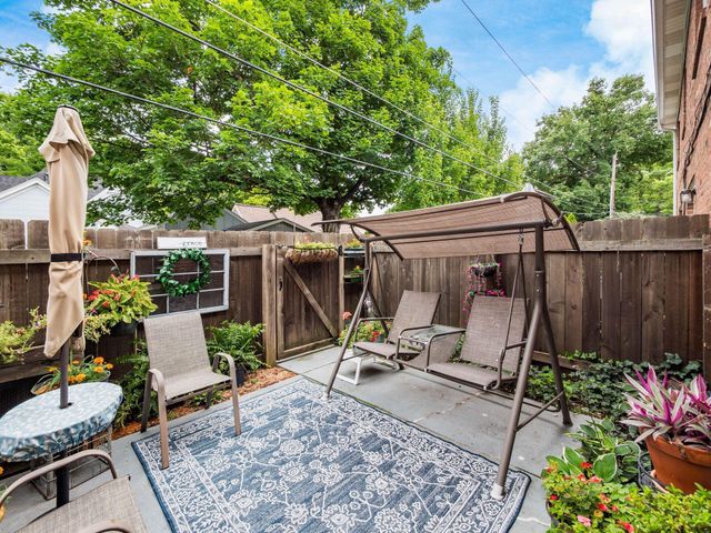 108 E Dublin Granville Road, O, Worthington, OH 43085