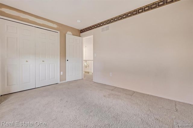 510 Boulder Lake Drive, Oxford, MI 48371