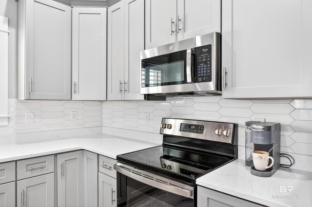 521 E 1st Avenue J, Gulf Shores, AL 36542