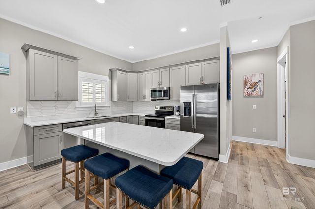 521 E 1st Avenue J, Gulf Shores, AL 36542