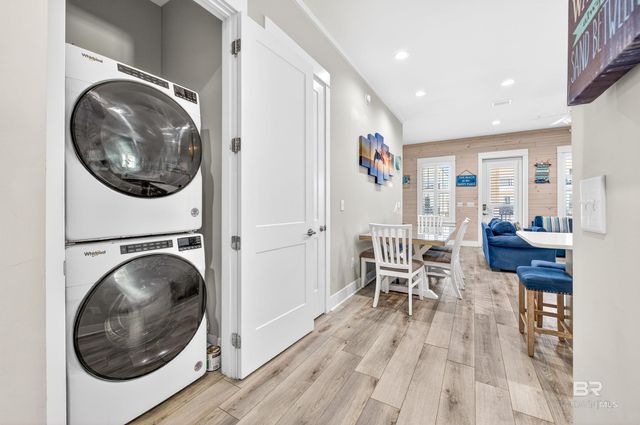 521 E 1st Avenue J, Gulf Shores, AL 36542