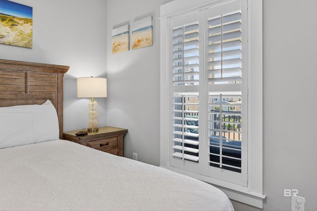 521 E 1st Avenue J, Gulf Shores, AL 36542