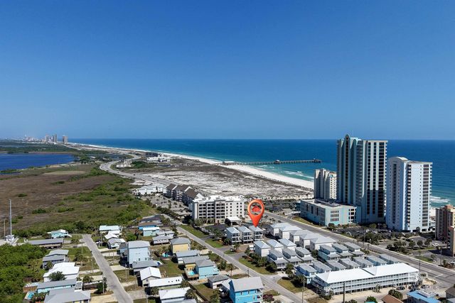 521 E 1st Avenue J, Gulf Shores, AL 36542