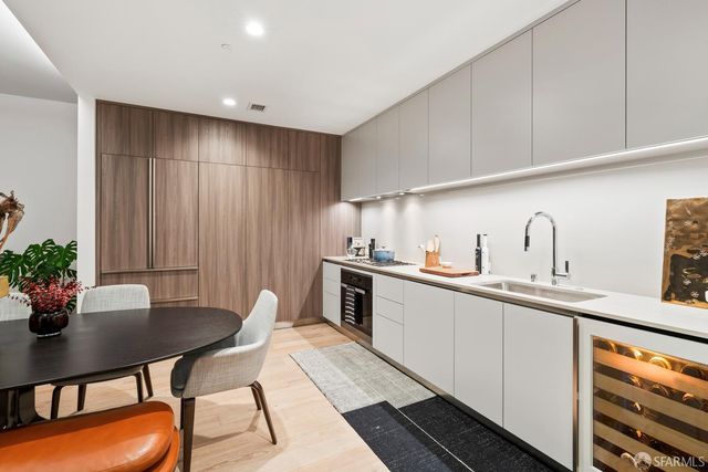 1 Bristol Court 206, San Francisco, CA 94130