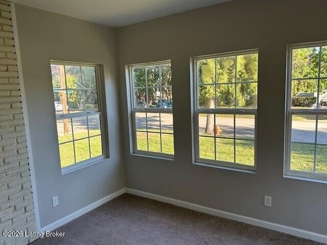 1637 Deerwood Ave, Louisville, KY 40205