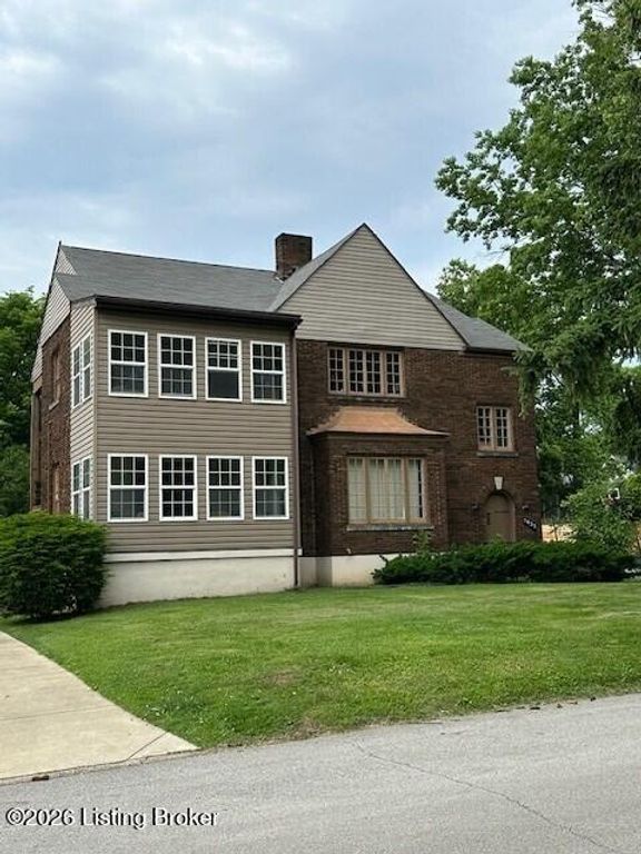 1637 Deerwood Ave, Louisville, KY 40205
