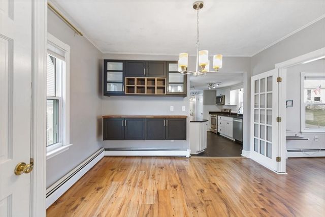 18 Sherman Pl, Woburn, MA 01801
