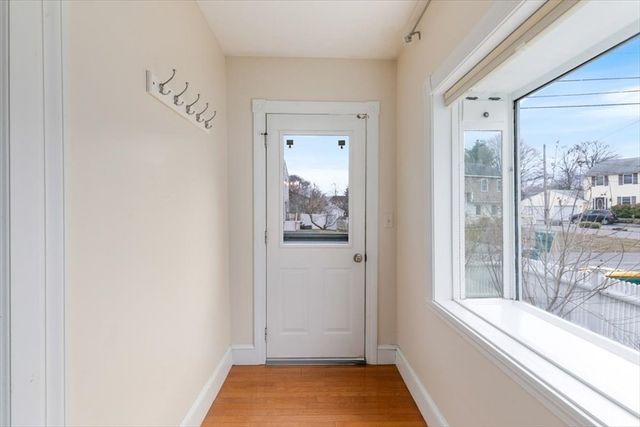 18 Sherman Pl, Woburn, MA 01801