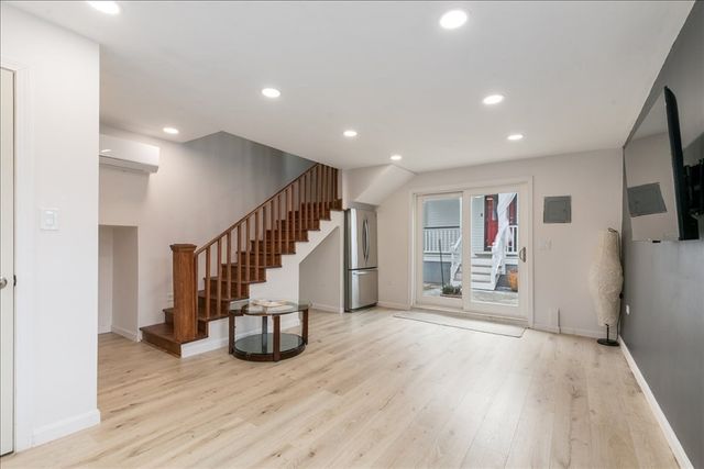 18 Sherman Pl, Woburn, MA 01801