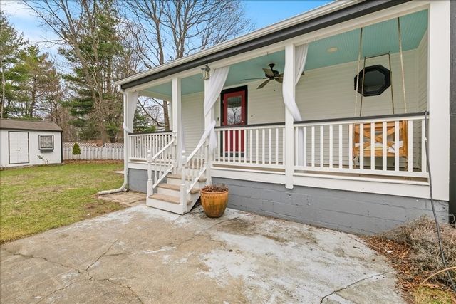 18 Sherman Pl, Woburn, MA 01801