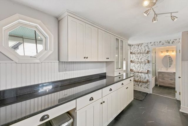 18 Sherman Pl, Woburn, MA 01801
