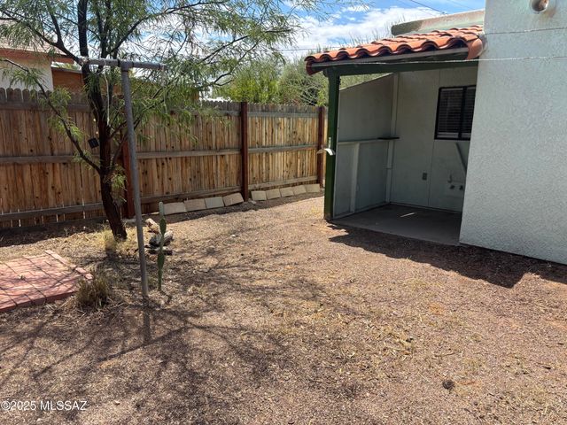 4138 E Desert Place, Tucson, AZ 85712