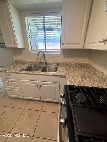 4138 E Desert Place, Tucson, AZ 85712