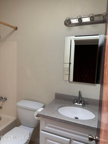 4138 E Desert Place, Tucson, AZ 85712