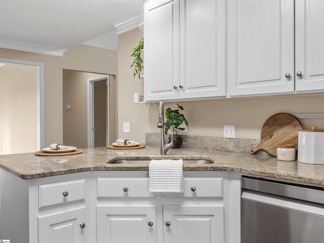 404 Grayson Drive, Moore, SC 29369