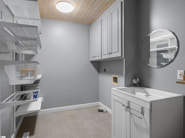 404 Grayson Drive, Moore, SC 29369