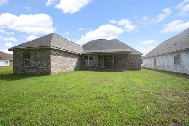 18755 Seabiscuit Ln, Zachary, LA 70791