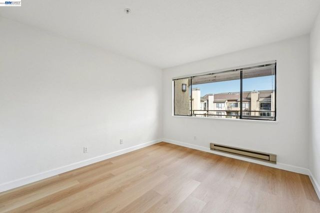 39206 39206 Guardino Dr 310, Fremont, CA 94538