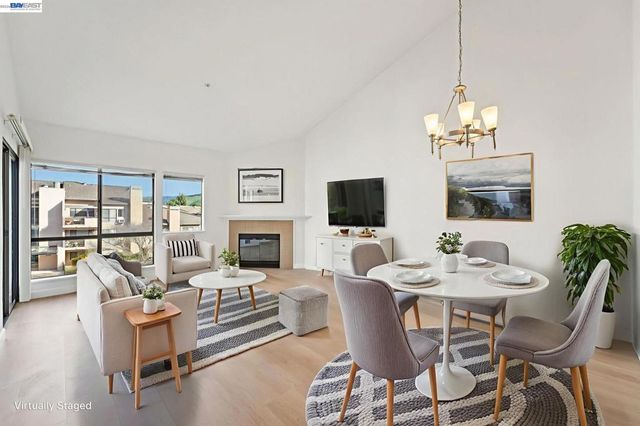 39206 39206 Guardino Dr 310, Fremont, CA 94538