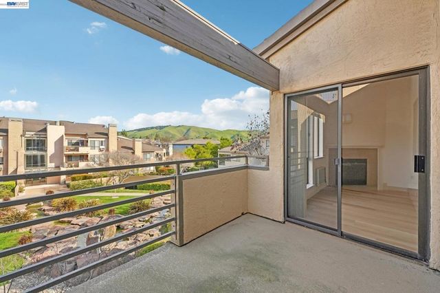 39206 39206 Guardino Dr 310, Fremont, CA 94538