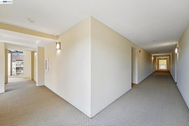 39206 39206 Guardino Dr 310, Fremont, CA 94538