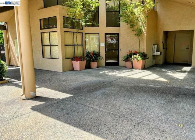 39206 39206 Guardino Dr 310, Fremont, CA 94538