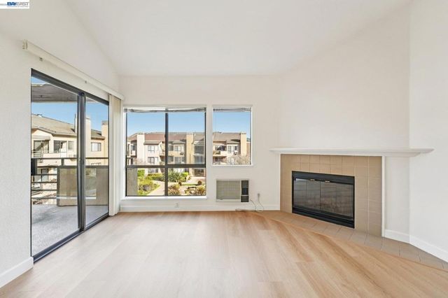 39206 39206 Guardino Dr 310, Fremont, CA 94538