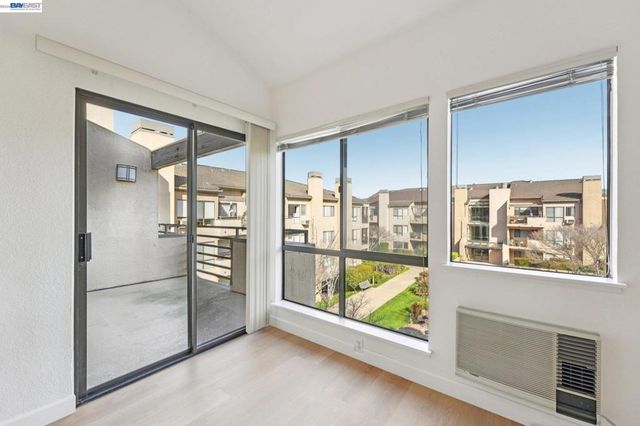 39206 39206 Guardino Dr 310, Fremont, CA 94538