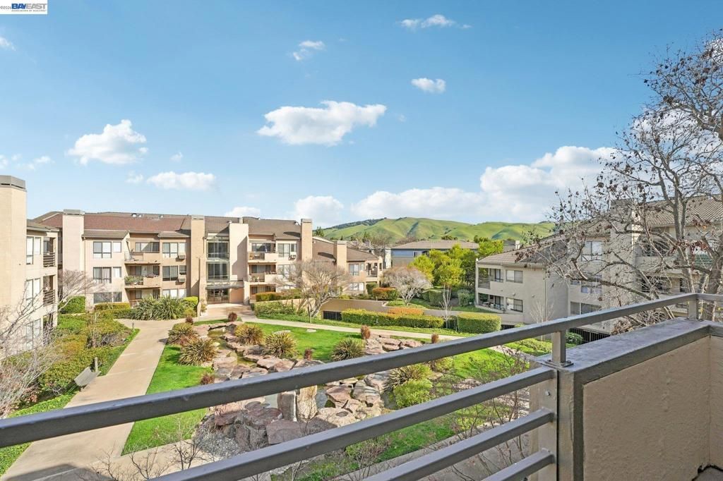 39206 39206 Guardino Dr 310, Fremont, CA 94538