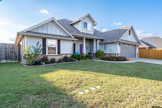 706 Reno Dr, Chandler, TX 75758