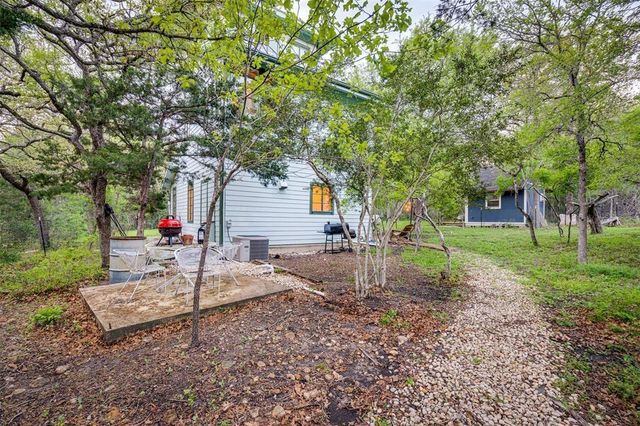112 Boulder LN, Manor, TX 78653