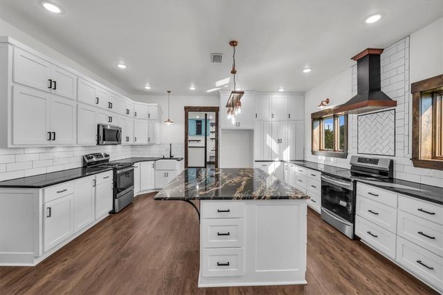 1956 Elm Mott Drive, Waco, TX 76705