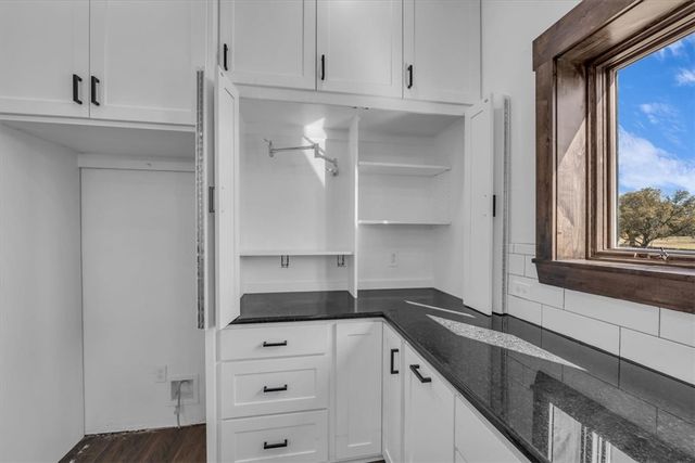 1956 Elm Mott Drive, Waco, TX 76705