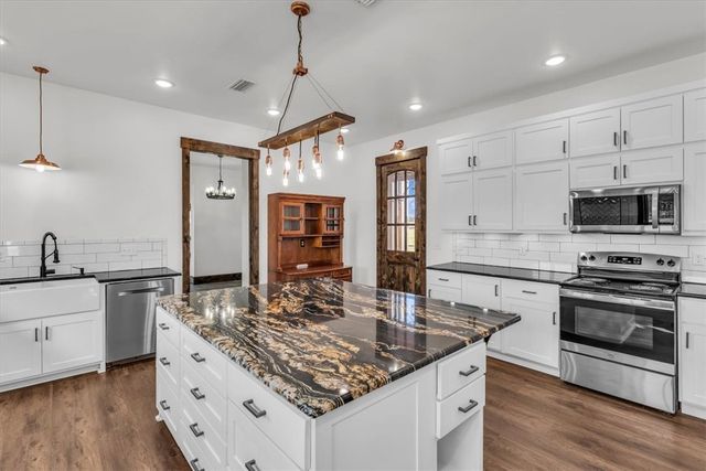 1956 Elm Mott Drive, Waco, TX 76705