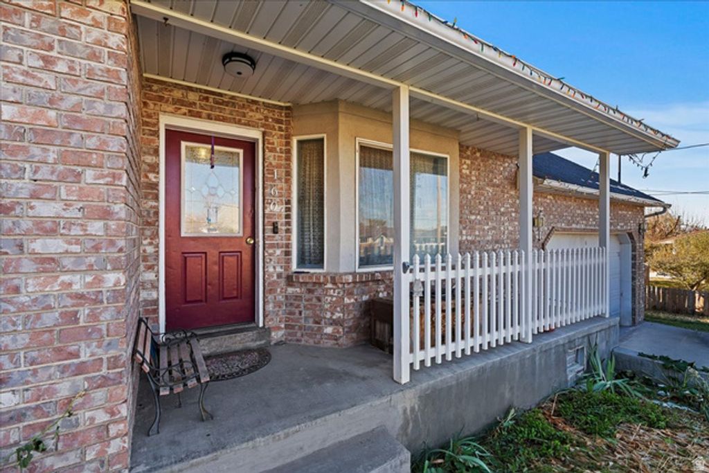 Image 2 of property listing at 160 E 400 N, Smithfield, UT 84335