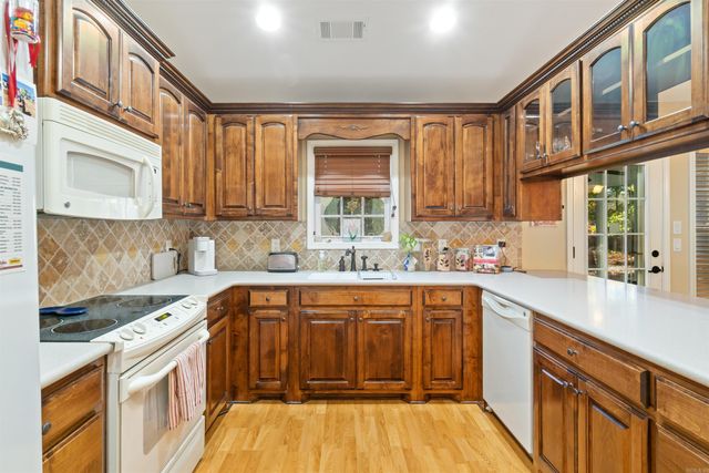 11 Grandilla Way, Hot Springs Village, AR 71909