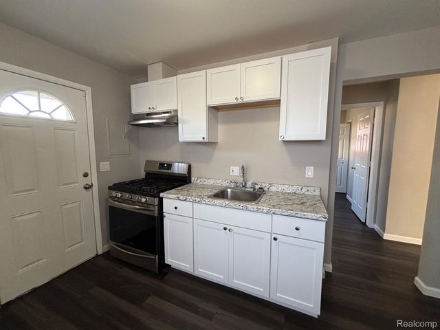 11235 Sherman Avenue, Warren, MI 48089