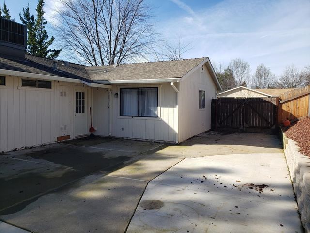 652 Cappella Dr, Diamond Springs, CA 95619