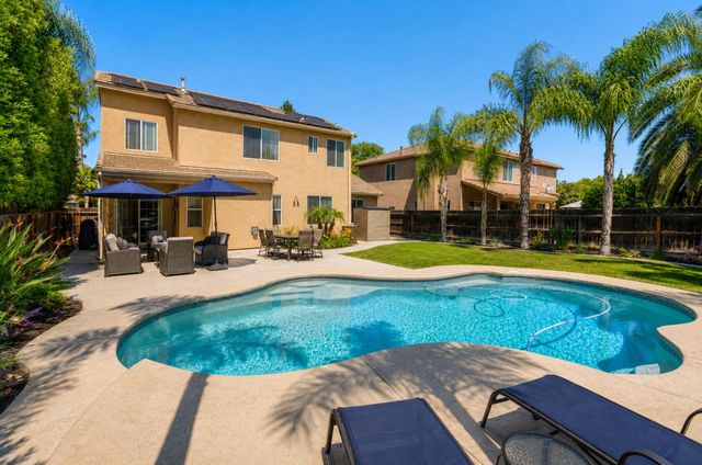 8434 N Savory Way, Fresno, CA 93720