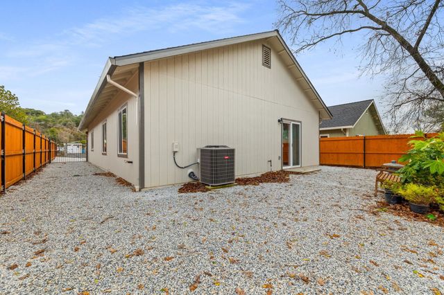 18170 7Th Ave, Jamestown, CA 95327