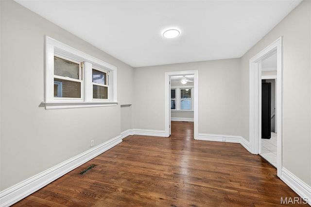 6135 Newport Avenue, St Louis, MO 63116