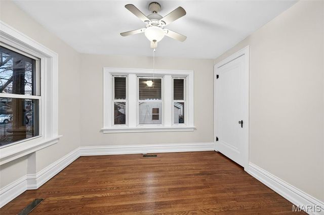 6135 Newport Avenue, St Louis, MO 63116