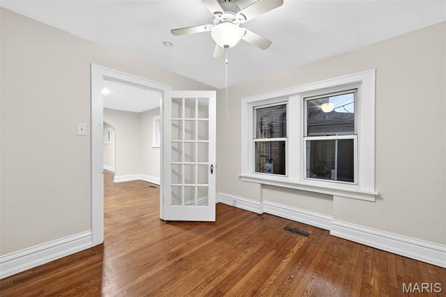 6135 Newport Avenue, St Louis, MO 63116