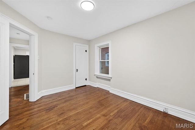 6135 Newport Avenue, St Louis, MO 63116