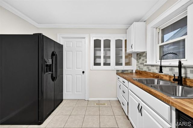 6135 Newport Avenue, St Louis, MO 63116